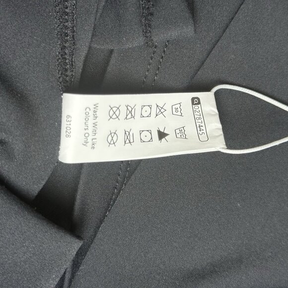 Halara Cropped Short Sleeve Top Keyhole Front Black Size Medium NWT Athleisure - Picture 7 of 9